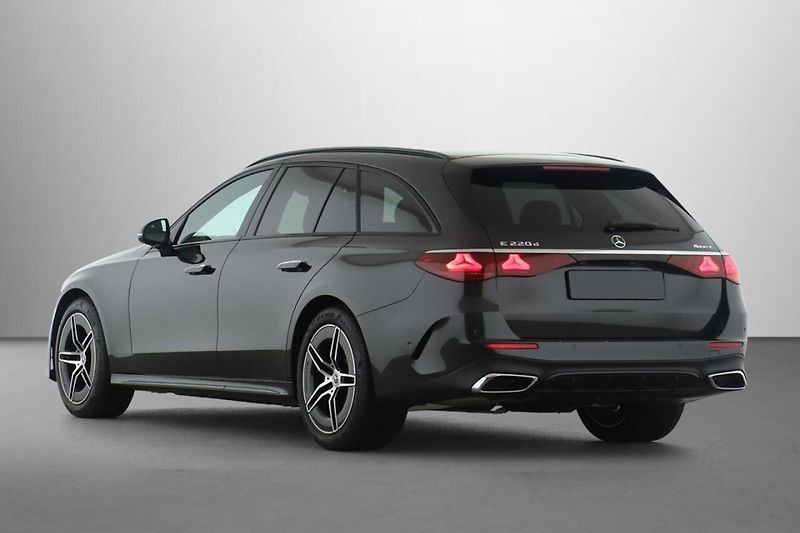 Mercedes-Benz Třídy E 220d 4M AMG 360 Pano DIGI.L Ta - fotka 6 z 15