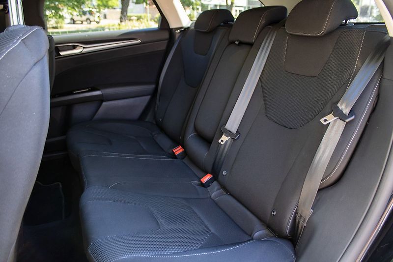Ford Mondeo - fotka 17 z 20