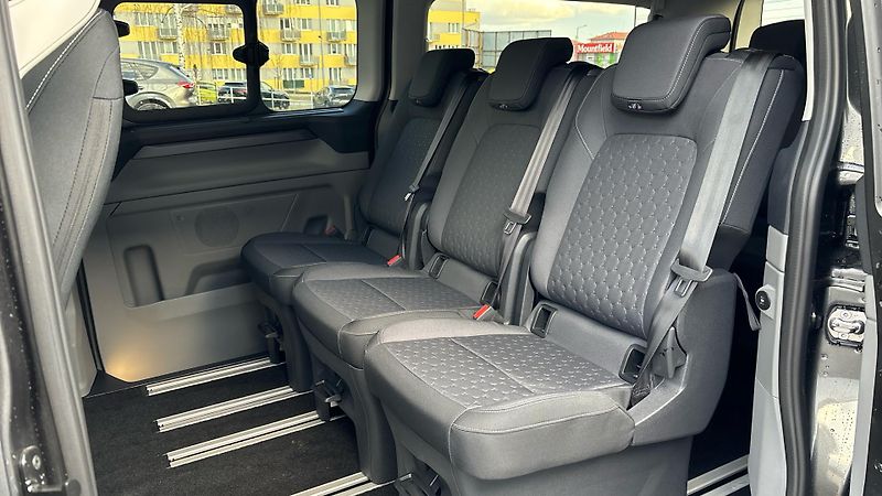 Ford Tourneo Custom (2025) 2.0 170k L2 Titanium Winter - fotka 44 z 47
