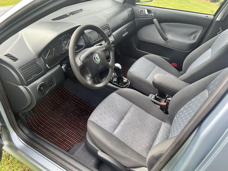 Škoda Octavia 1.9TDI 74KW,4x4,TZ,AMBIENTE - fotka 11 z 39