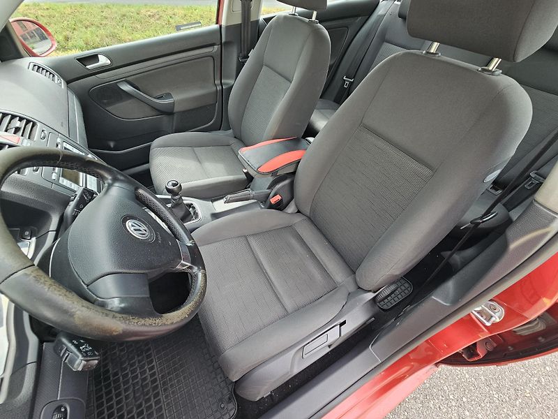 Volkswagen Golf (2008) 5 1.4TSI KLIMA - fotka 9 z 15