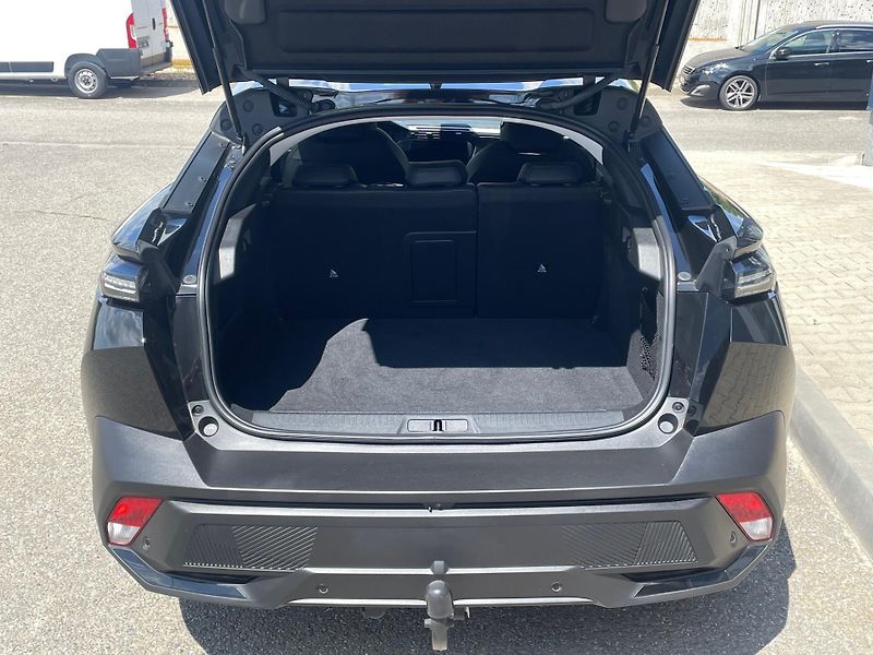 Peugeot 408 (2025) Allure Hybrid 180k e-EAT 8 - fotka 5 z 9