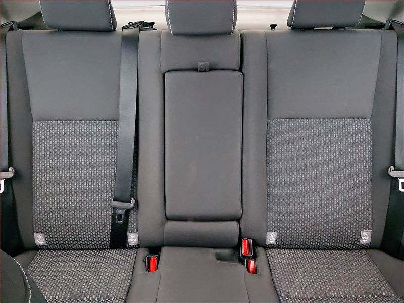 Toyota Corolla (2018) 1.6 Valvematic, Tempomat - fotka 10 z 14