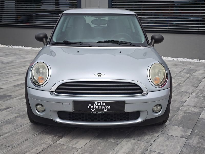 Mini Cooper (2009) ONE 1,4i 70Kw - fotka 2 z 25