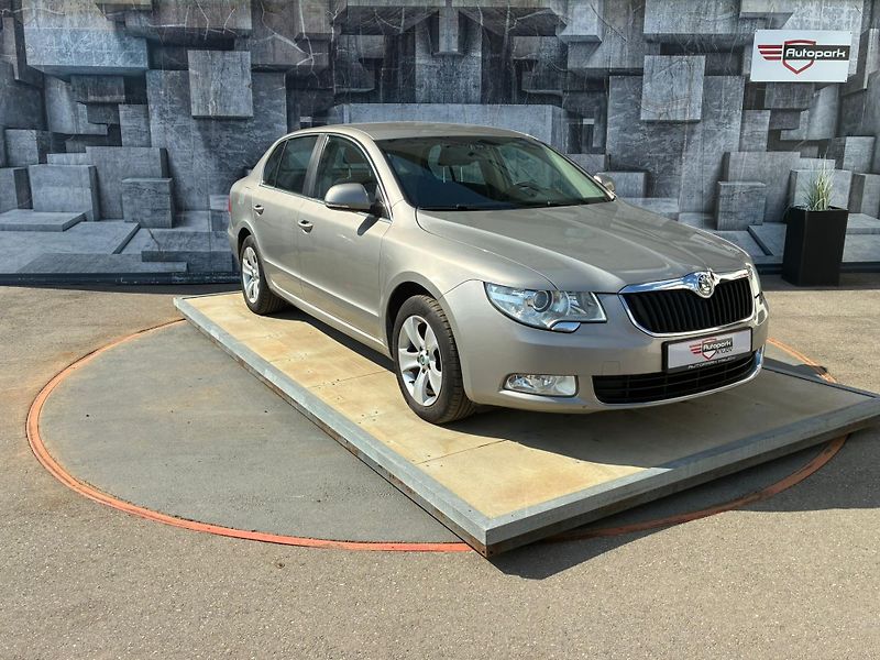 Škoda Superb (2012) 2.0TDI, 103KW - fotka 1 z 26