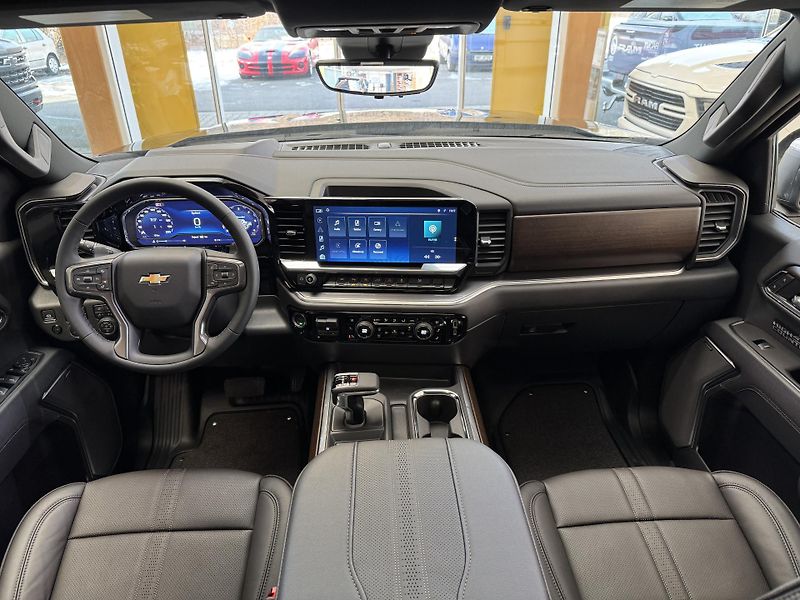 Chevrolet Silverado High Country 6,2 V8 + LPG - fotka 22 z 57