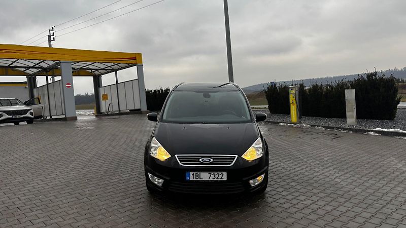 Ford Galaxy (2013) - fotka 3 z 15