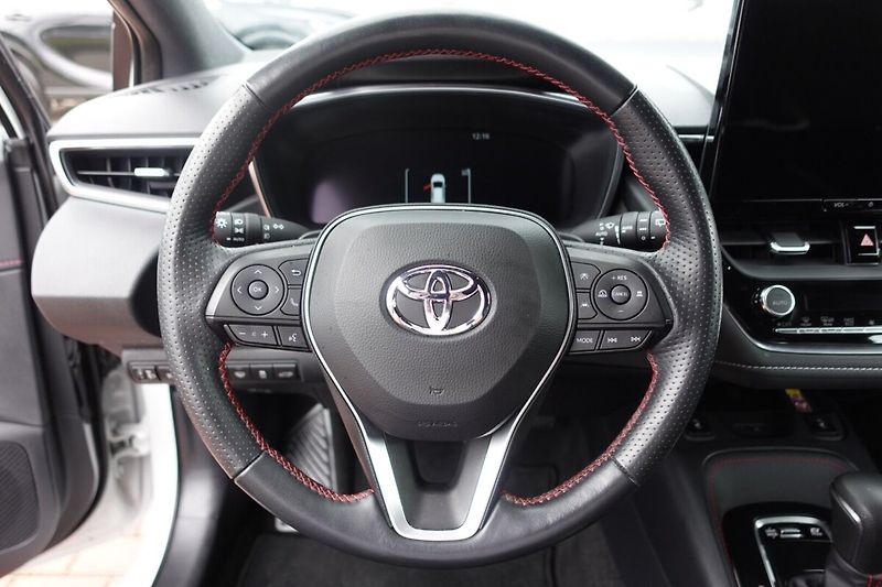 Toyota Corolla 2.0HSD e-CVT 3W GR SPORT Dynam - fotka 18 z 32