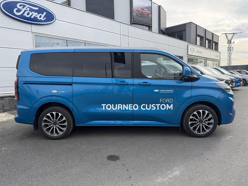 Ford Tourneo Custom Titanium X L1, Tourneo, 2.0 Ec - fotka 2 z 21