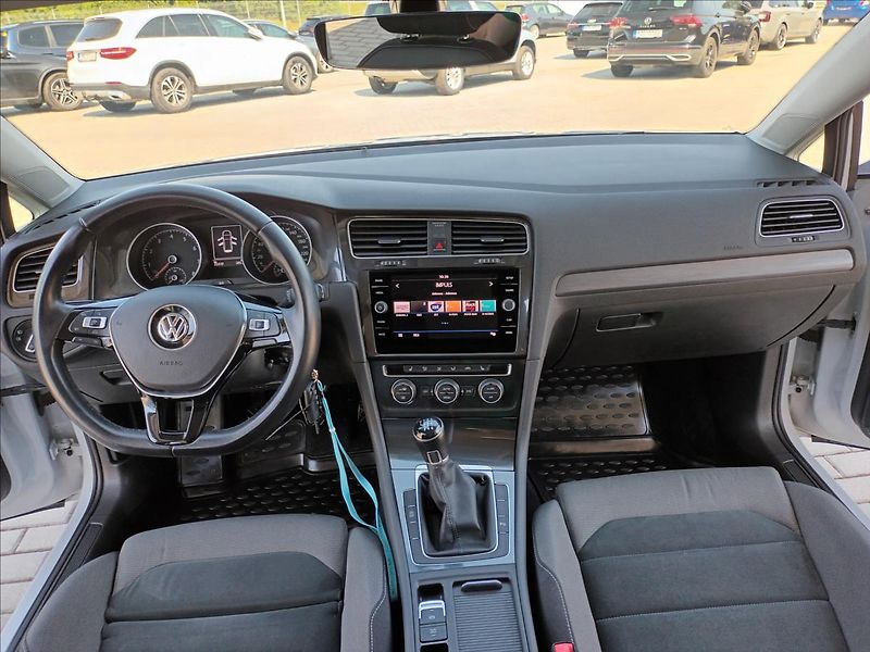 Volkswagen Golf 1,0 TSI,ČR,1MAJ,RADAR,LED,DPH - fotka 11 z 42