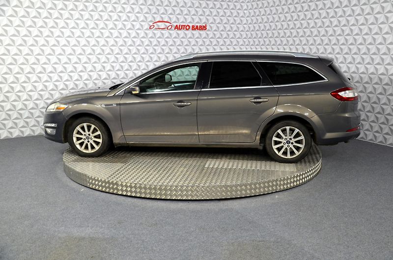 Ford Mondeo (2011) 2.0 TDCi - fotka 8 z 20