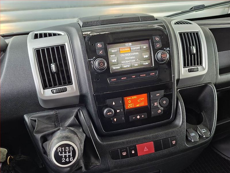 Citroën Jumper (2022) 2.2 BlueHDi, L3H2, 13m3, 1.0t - fotka 11 z 17