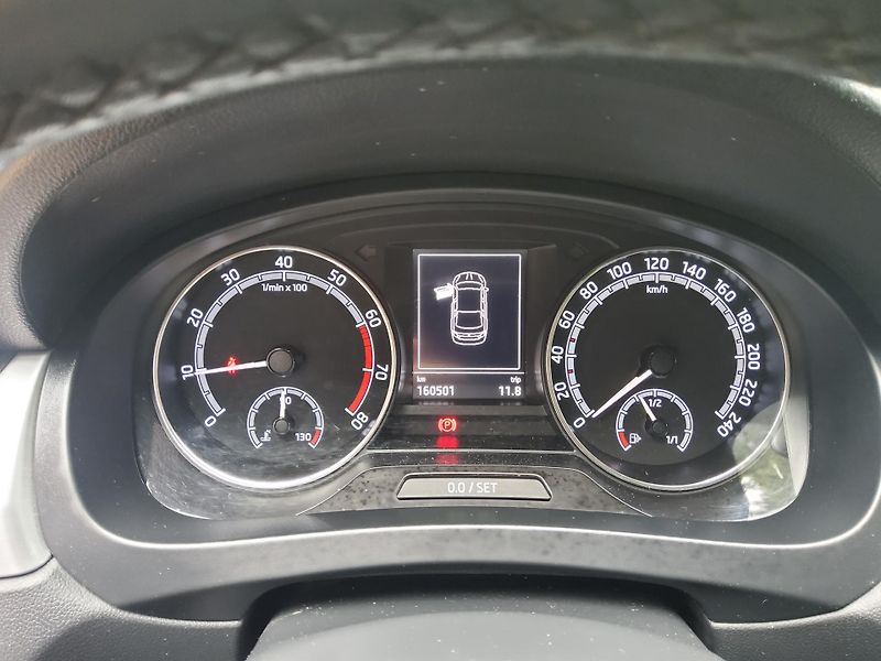 Škoda Rapid (2019) 1.0TSI 70kW 1maj ČR klima - fotka 15 z 21
