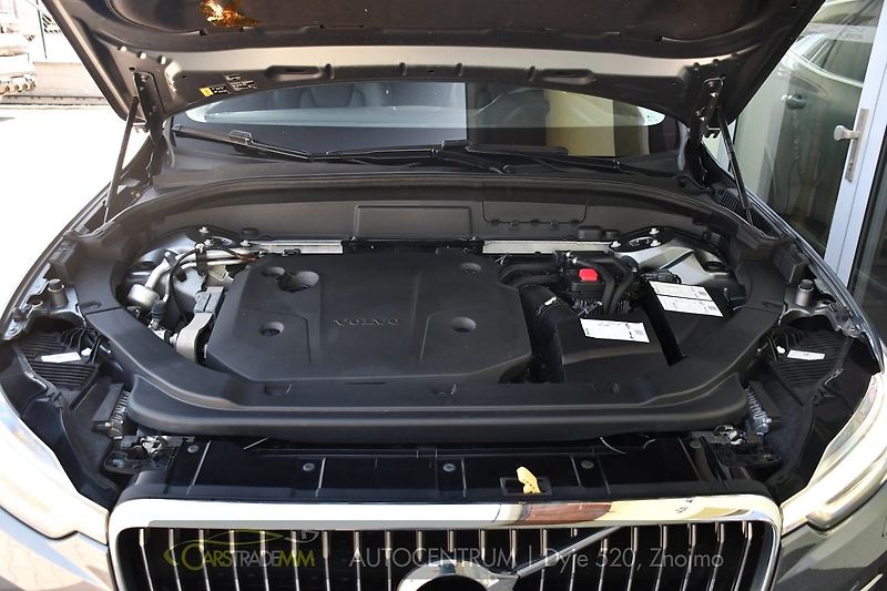 Volvo XC60 B4 INSCRIPTION AWD - fotka 50 z 53