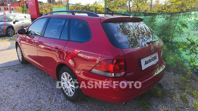 Volkswagen Golf (2011) 1.6 TDi Variant, ČR, servis - fotka 2 z 3