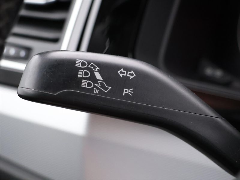 Volkswagen Multivan 2,0 TSI 150 kW 4x4 DPH - fotka 24 z 41