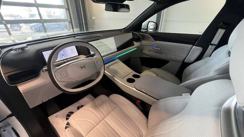 Xpeng G9 (2026) AWD Performance Pro - fotka 9 z 10