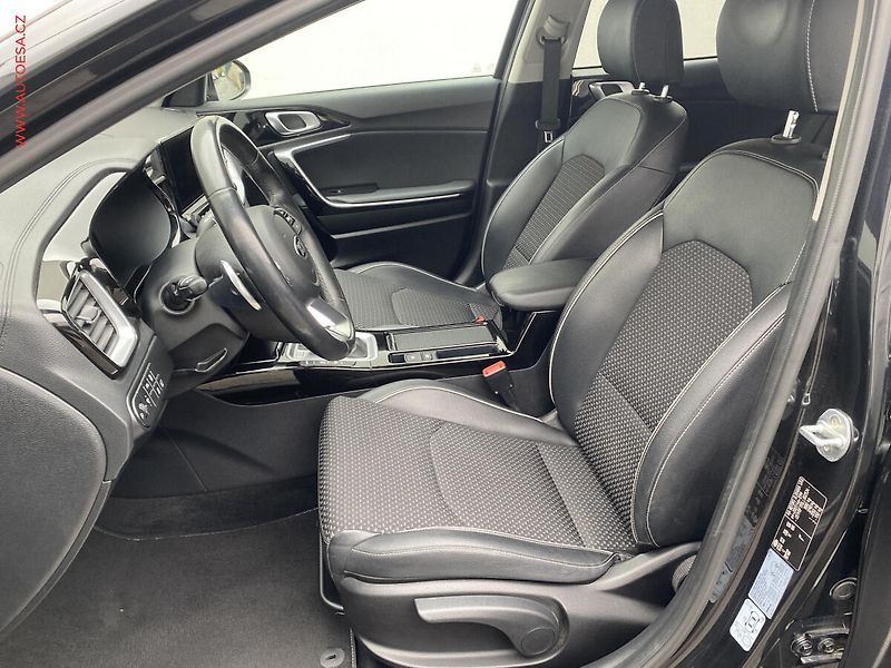 Kia XCeed (2019) 1.6T-GDi, 2.maj,ČR, AT. LED - fotka 9 z 19