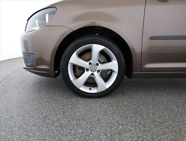Volkswagen Touran (2012) 1.4 TSI, 7 míst, Serv.kniha - fotka 15 z 15