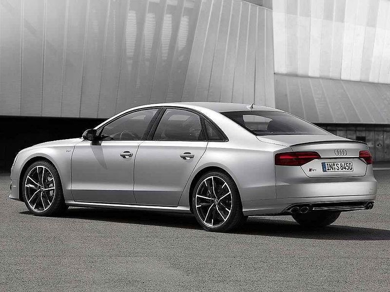 Audi S8 plus.