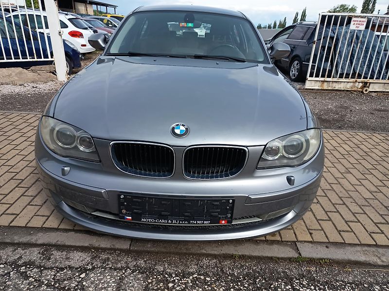 BMW Řada 1 (2010) 2.0i 105kw - fotka 3 z 46
