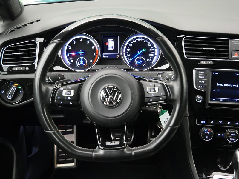 Volkswagen Golf - fotka 13 z 25
