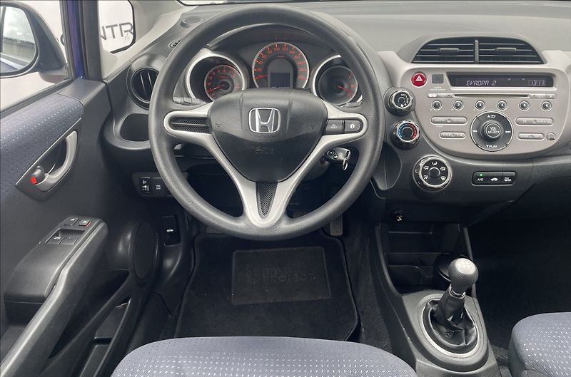 Honda Jazz 1,2 i,V-TEC,STK 6/28 - fotka 12 z 20