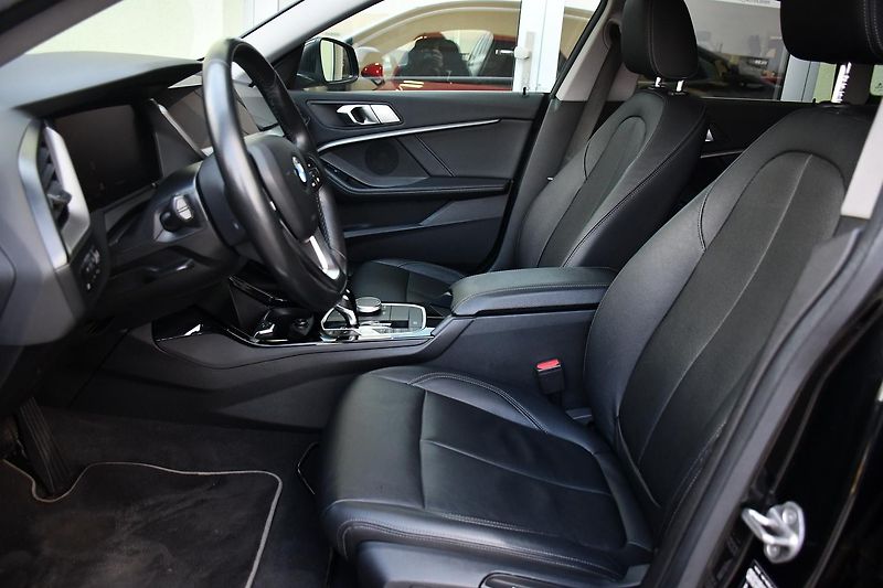 BMW Řada 2 218d TAŽNÉ HUD ČR 1M - fotka 13 z 41