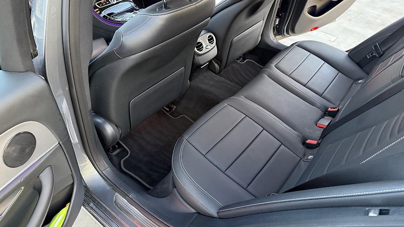 Mercedes-Benz Třídy E (2017) 220 d Kombi W213, serviska - fotka 12 z 18