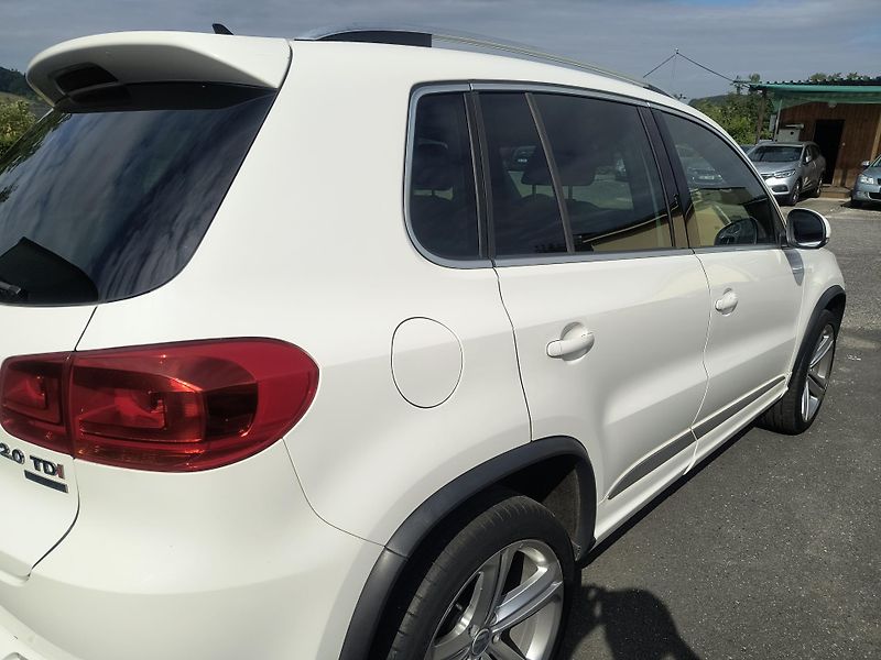 Volkswagen Tiguan (2013) 2.0 TDI 4X4 DSG 130KW R-LINE  - fotka 12 z 53