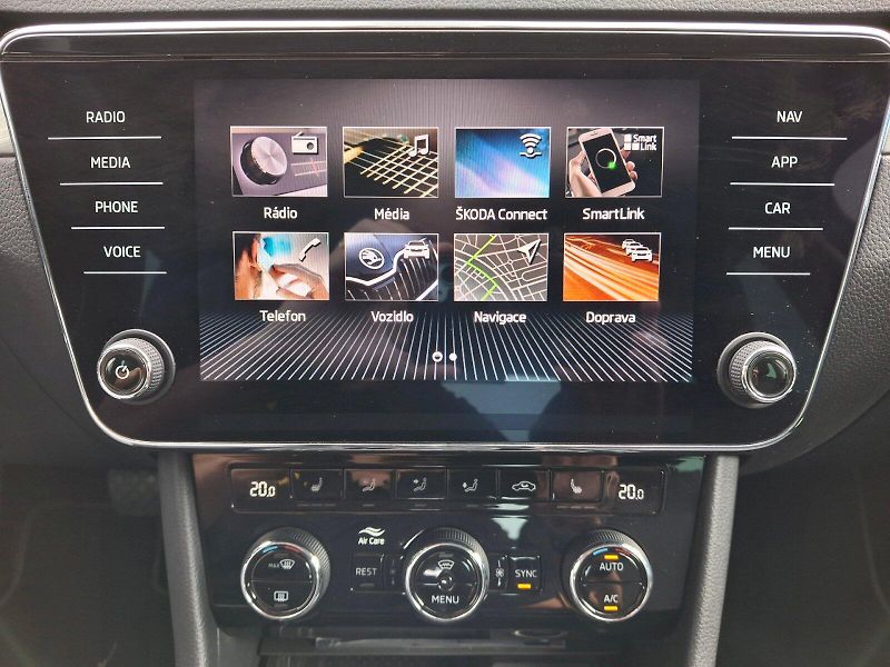 Škoda Superb (2019) Style Extra DSG 2,0TDi 140kW - fotka 23 z 35