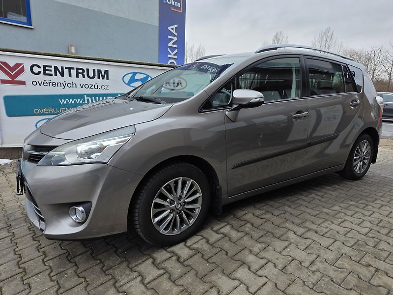 Toyota Verso 1.6-NÍZKÁ SPOTŘEBA-NAVI-KAMERA - fotka 5 z 15