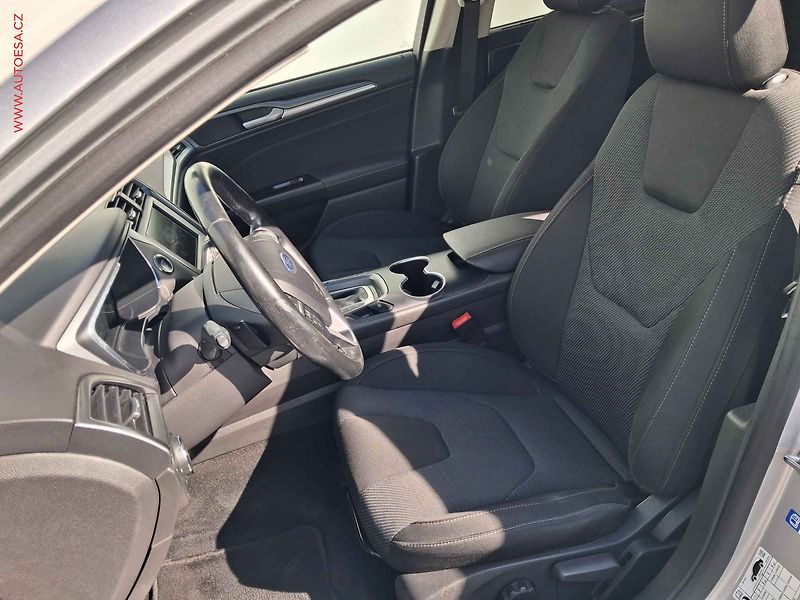 Ford Mondeo (2017) 2.0 TDCi, Titanium, AT, +kola - fotka 9 z 19