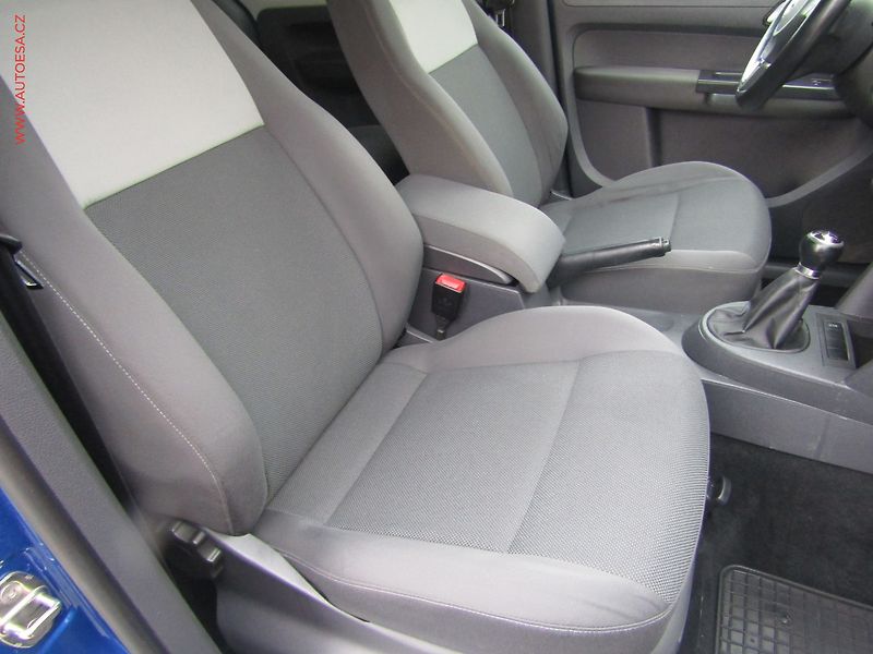 Volkswagen Caddy (2012) 1.6TDi, ČR, Klima, STK5/28 - fotka 11 z 14