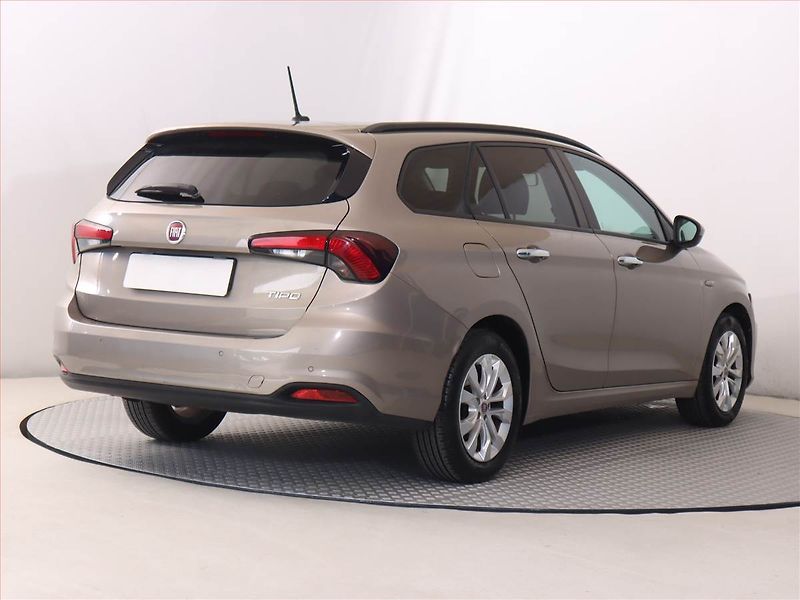 Fiat Tipo (2018) 1.4 16V, Serv.kniha, Tempomat - fotka 5 z 17