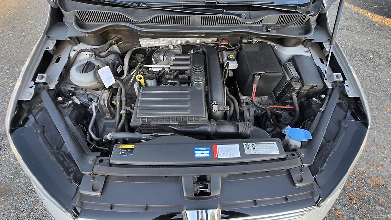 Volkswagen Golf Sportsvan 1.4 TSi HIGHLINE 92KW - fotka 38 z 40