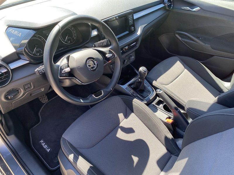 Škoda Fabia (2021) 1.0 TSI Ambition Plus - fotka 7 z 27