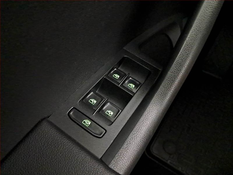 Škoda Octavia (2015) 1.2 TSI, Tempomat - fotka 18 z 18