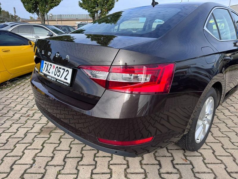 Škoda Superb (2019) 1,5 TSI 110 KW 2. MAJ KM - fotka 12 z 44