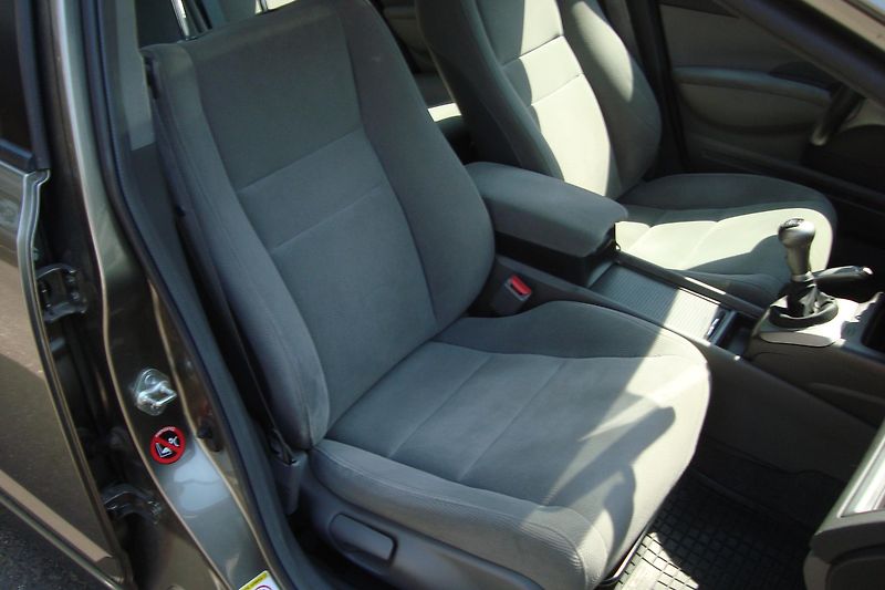 Honda Civic (2010) 1.8 i-vtec,ČR,1.Maj.Pra.servis - fotka 51 z 66