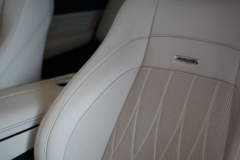 Mercedes-Benz GLS 63 AMG, Ceramic, Masáž, 4D - fotka 23 z 50
