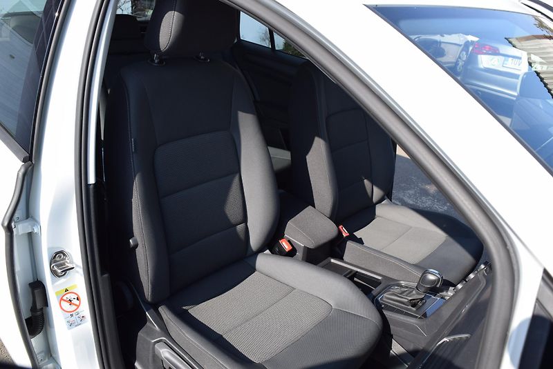 Volkswagen Golf Sportsvan (2020) 1.5TSI EVO 110kw DSG LED TAŽNÉ - fotka 40 z 48