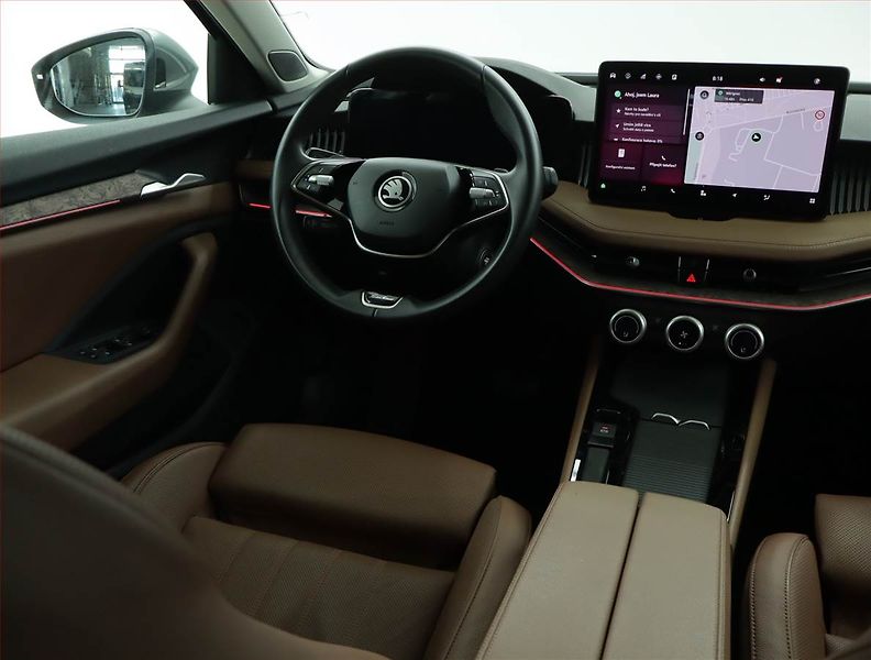 Škoda Superb (2024) Laurin&Klement 2.0 TDI - fotka 7 z 18