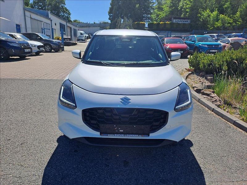 Suzuki Swift (2026) 1,2 PREMIUM HYBRID CVT - fotka 2 z 22