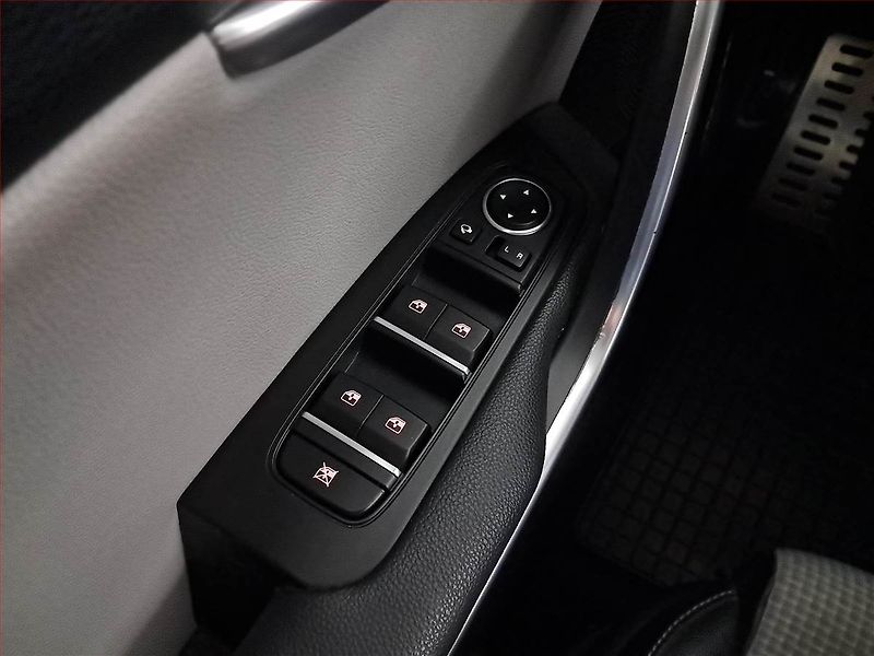 Kia Ceed (2018) 1.4 T-GDI, Kůže, Navi - fotka 19 z 19