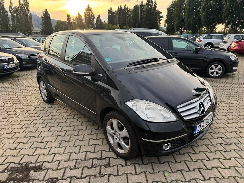 Mercedes-Benz Třídy A (2010) 180 1,7 85 KW TAŽNÉ KOLA - fotka 9 z 38