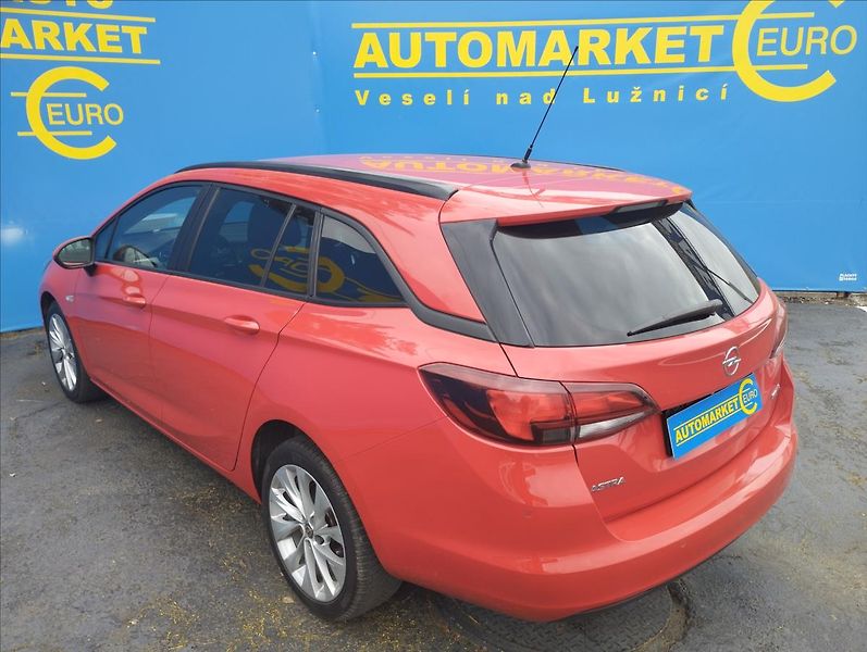 Opel Astra 1,0 i 77KW - fotka 4 z 17