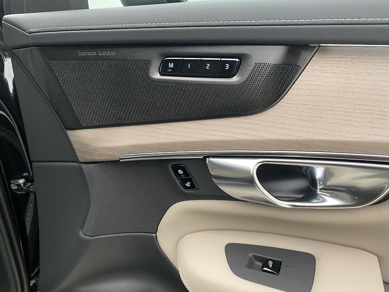 Volvo XC90 (2026) T8 AWD Plug-in BRIGHT PLUS 7m - fotka 26 z 55