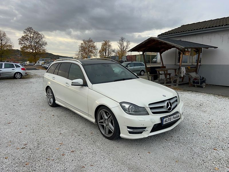 Mercedes-Benz Třídy C AMG LINE 3.0 CDI 4MATIC - fotka 3 z 15