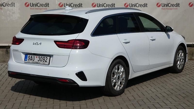 Kia Ceed 1.6 CRDi Comfort SW - fotka 3 z 22